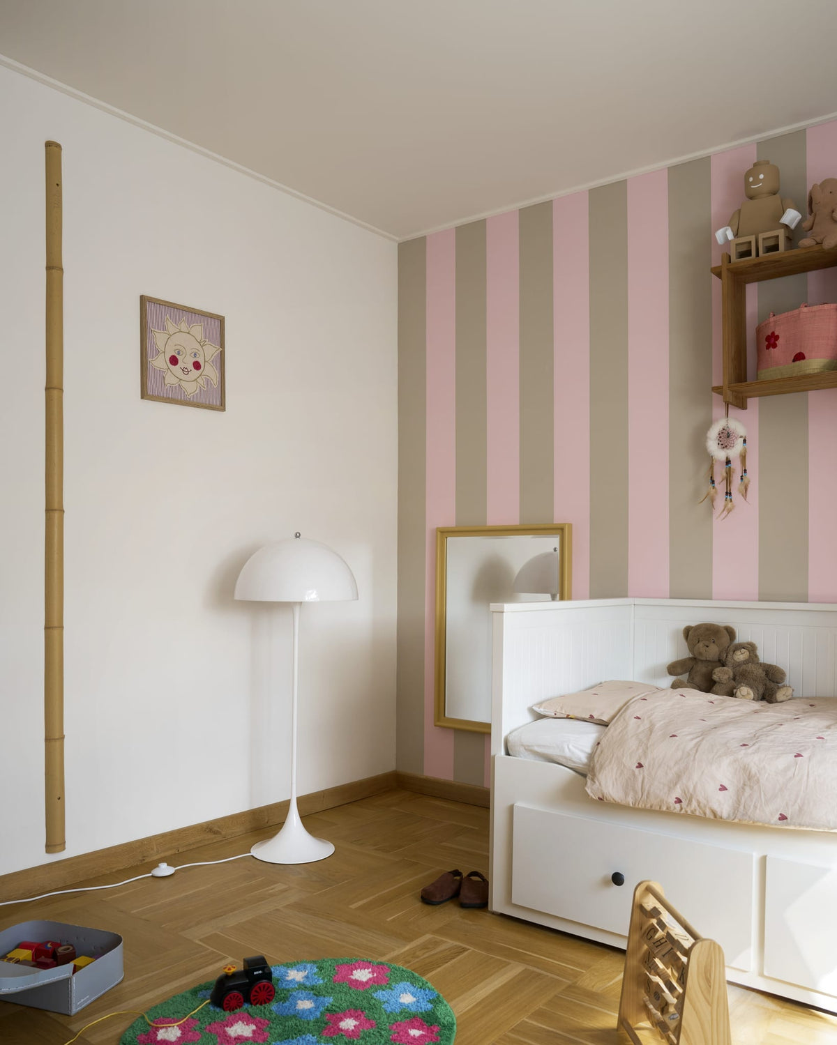 Lampadaire design en acrylique opalisé blanc 40x103,5cm Panthella - Louis Poulsen — vue 26