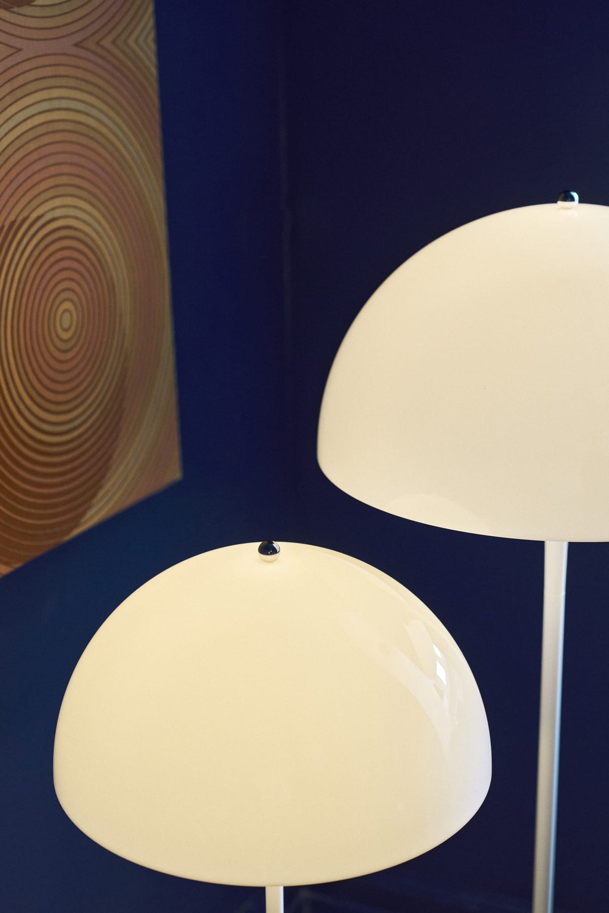 Lampadaire design en acrylique opalisé blanc 40x103,5cm Panthella - Louis Poulsen — vue 34