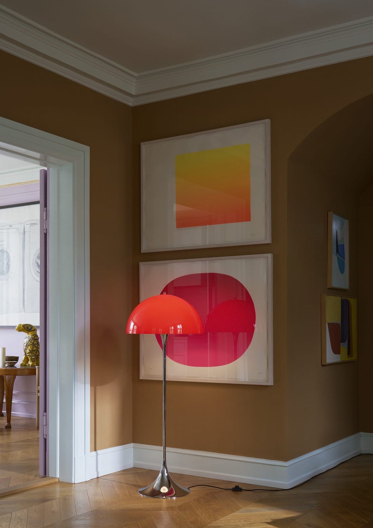 Lampadaire design en acrylique rouge 129cm Panthella - Louis Poulsen — vue 6