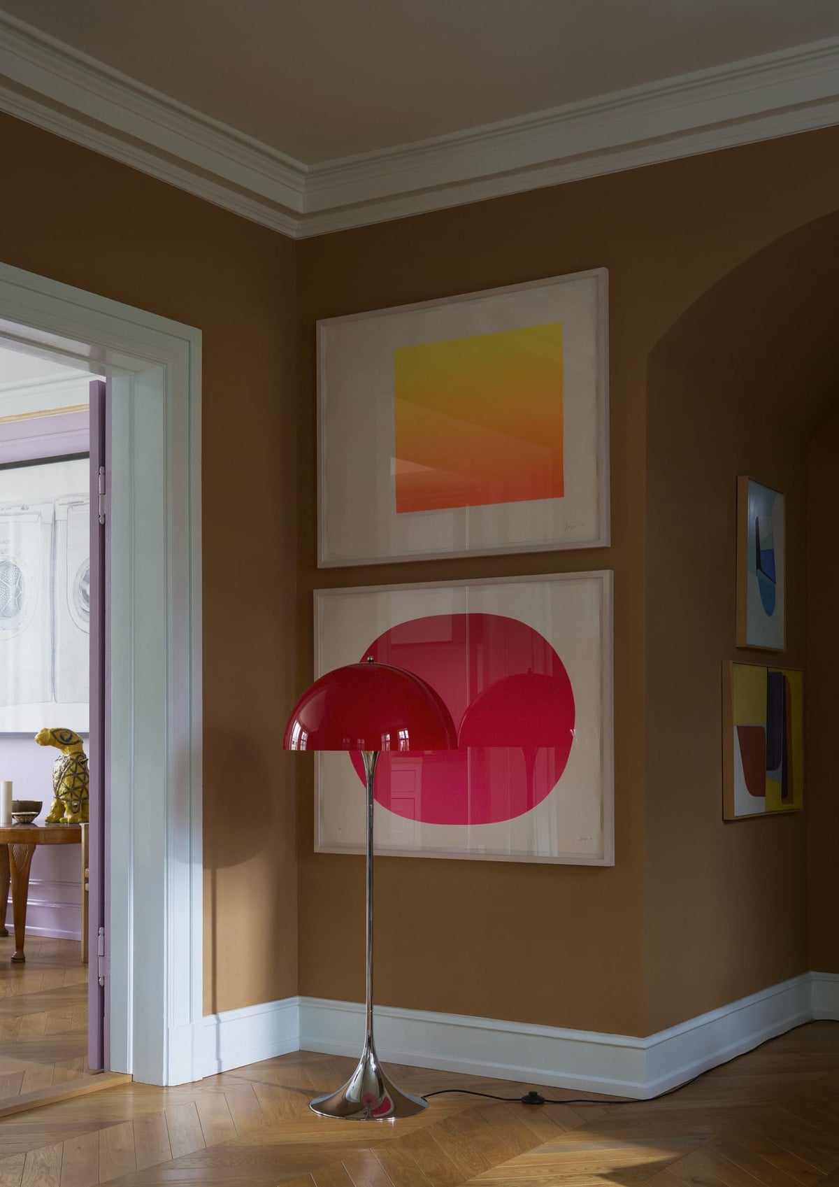 Lampadaire design en acrylique rouge 129cm Panthella - Louis Poulsen — vue 7