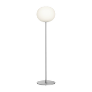 Lampadaire design en verre opalin et acier argenté 33 x 135 cm Glo-Ball - Flos - The Cool Republic