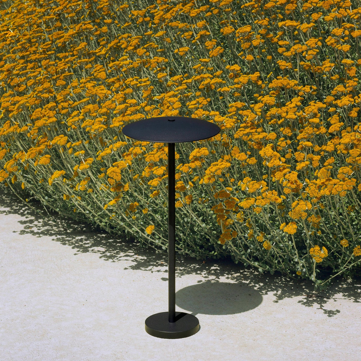 Lampadaire d'extérieur 44 cm noir Ginger - Marset - The Cool Republic