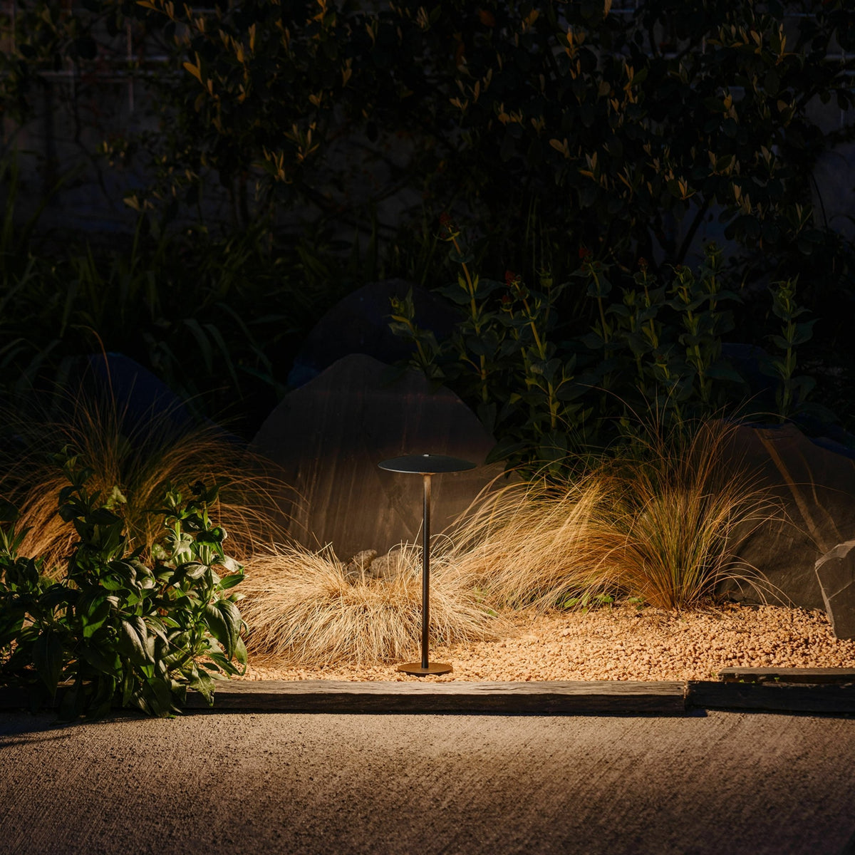 Lampadaire d'extérieur 86 cm noir Ginger - Marset - The Cool Republic