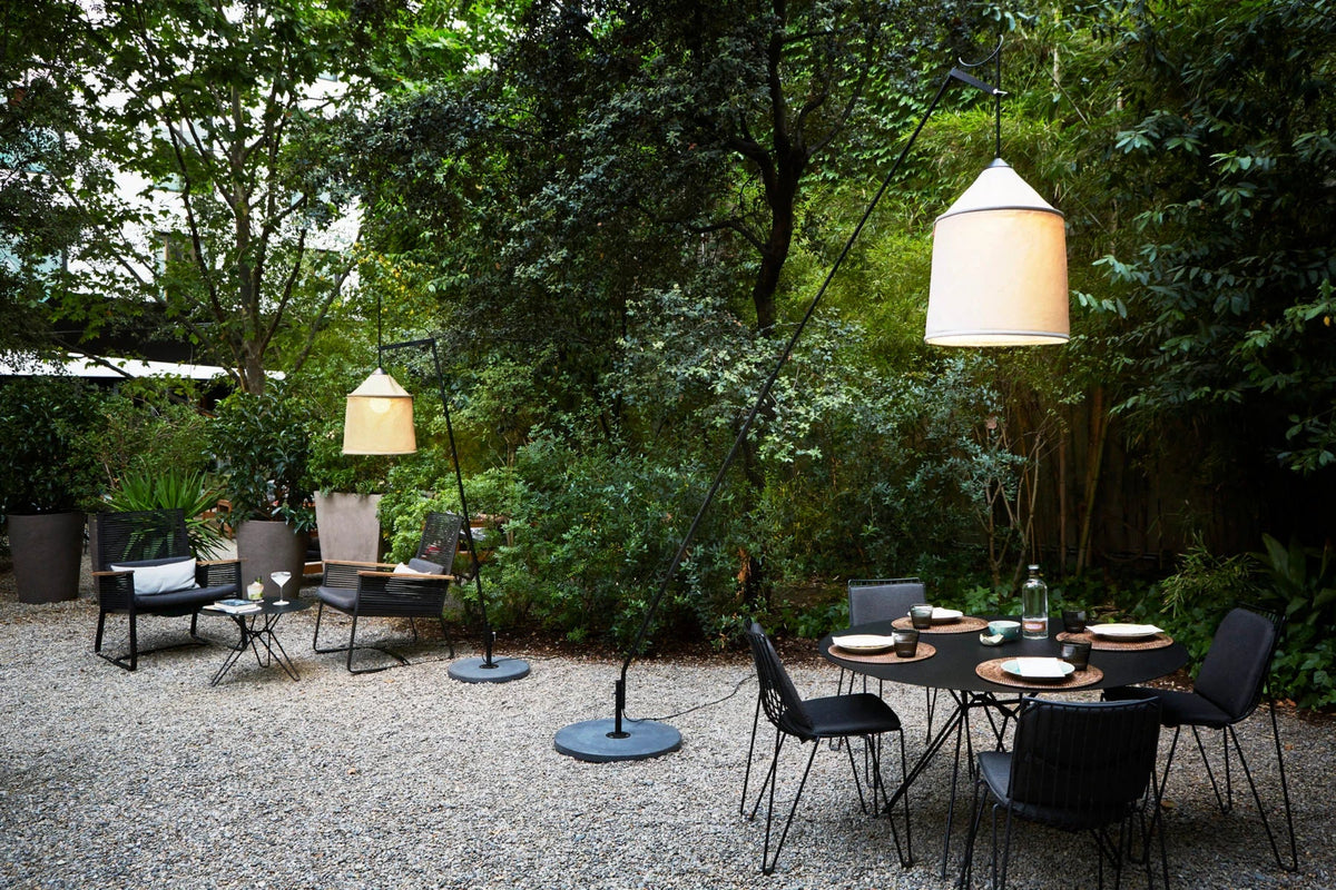 Lampadaire d'extérieur en acier et textile gris Jaima - Marset - The Cool Republic