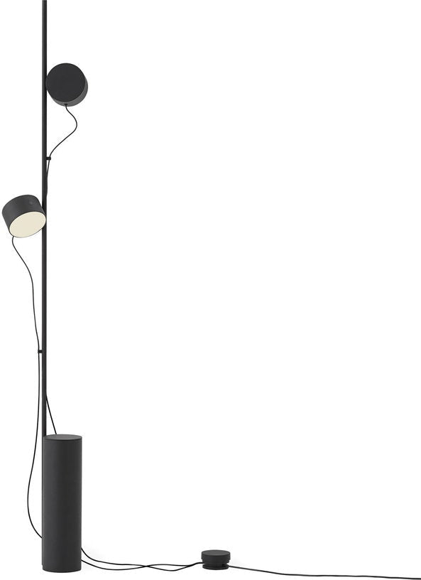 Lampadaire en acier noir Post - Muuto - The Cool Republic
