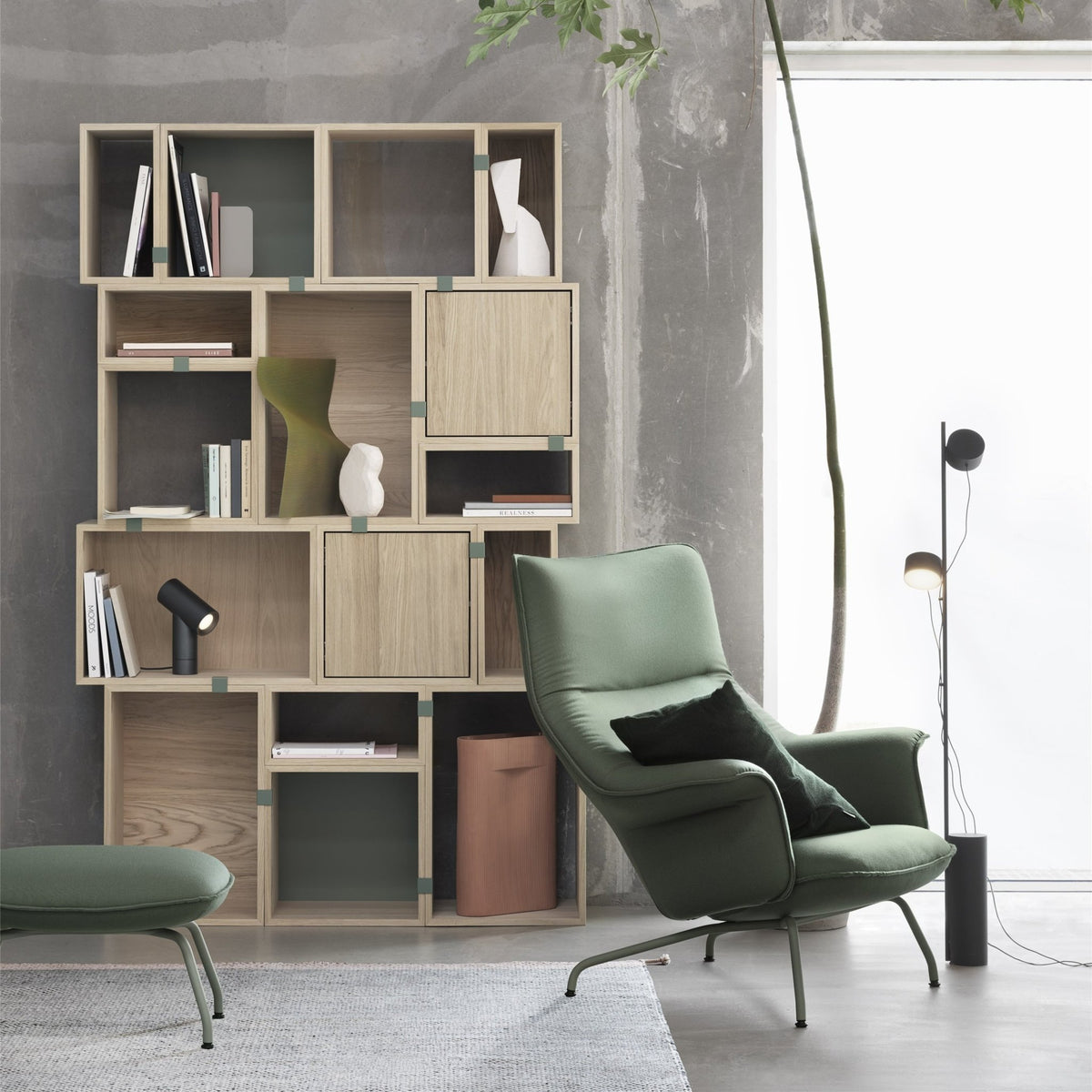 Lampadaire en acier noir Post - Muuto - The Cool Republic