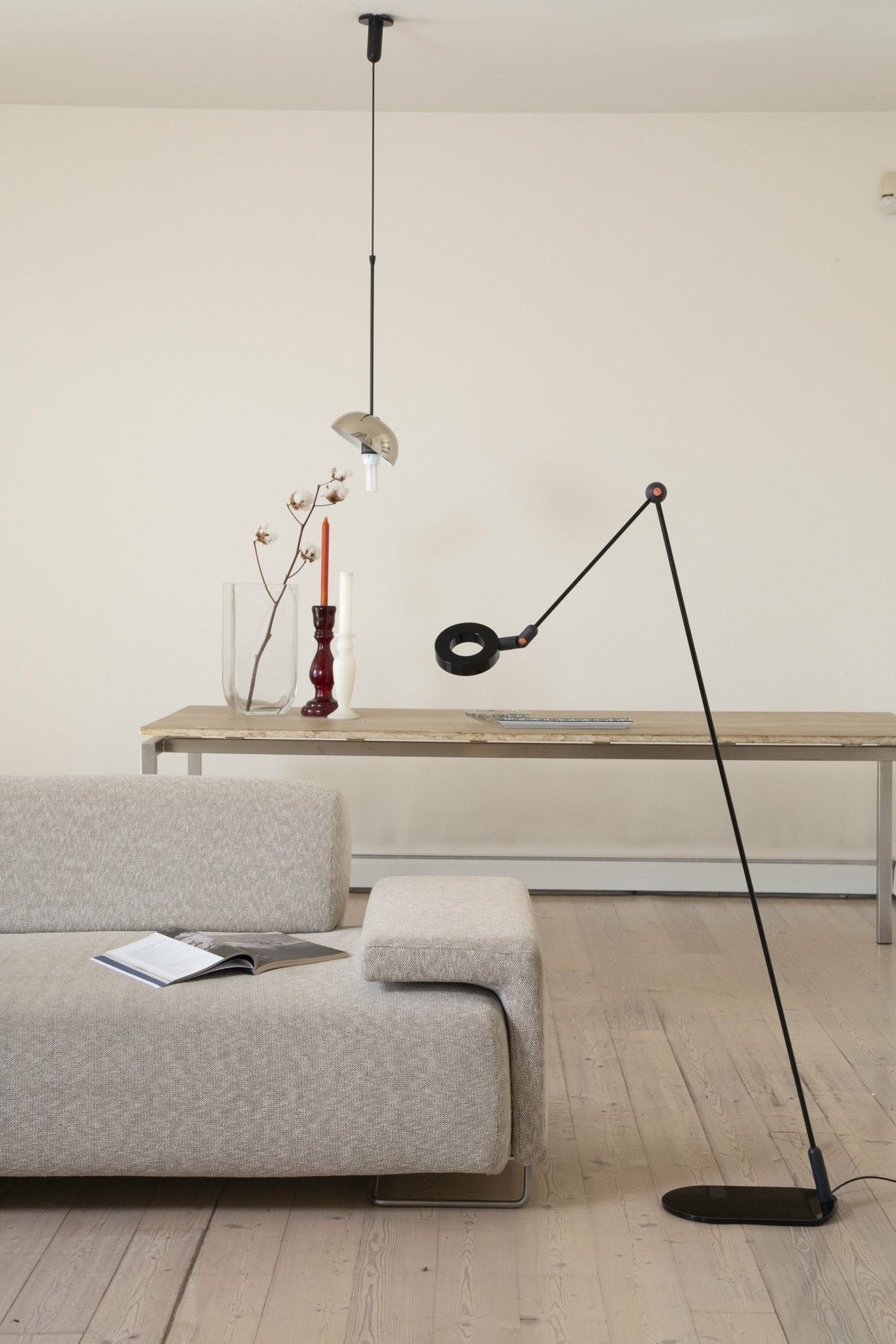 Lampadaire en aluminium noir 125 cm L'amica - Martinelli Luce - The Cool Republic