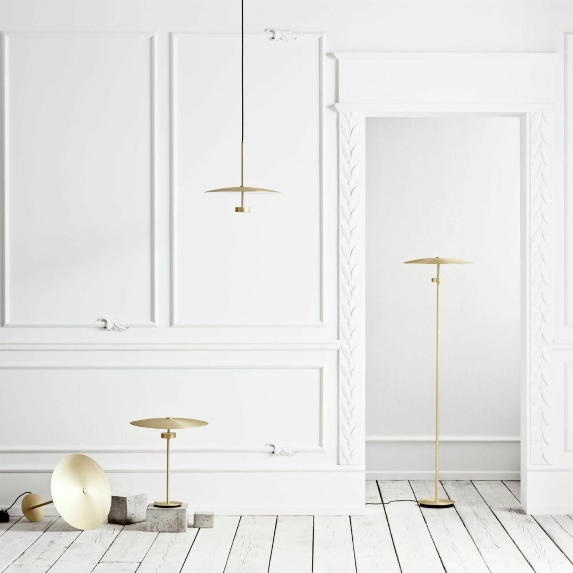 Lampadaire en aluminium noir mat Reflection - Bolia - The Cool Republic
