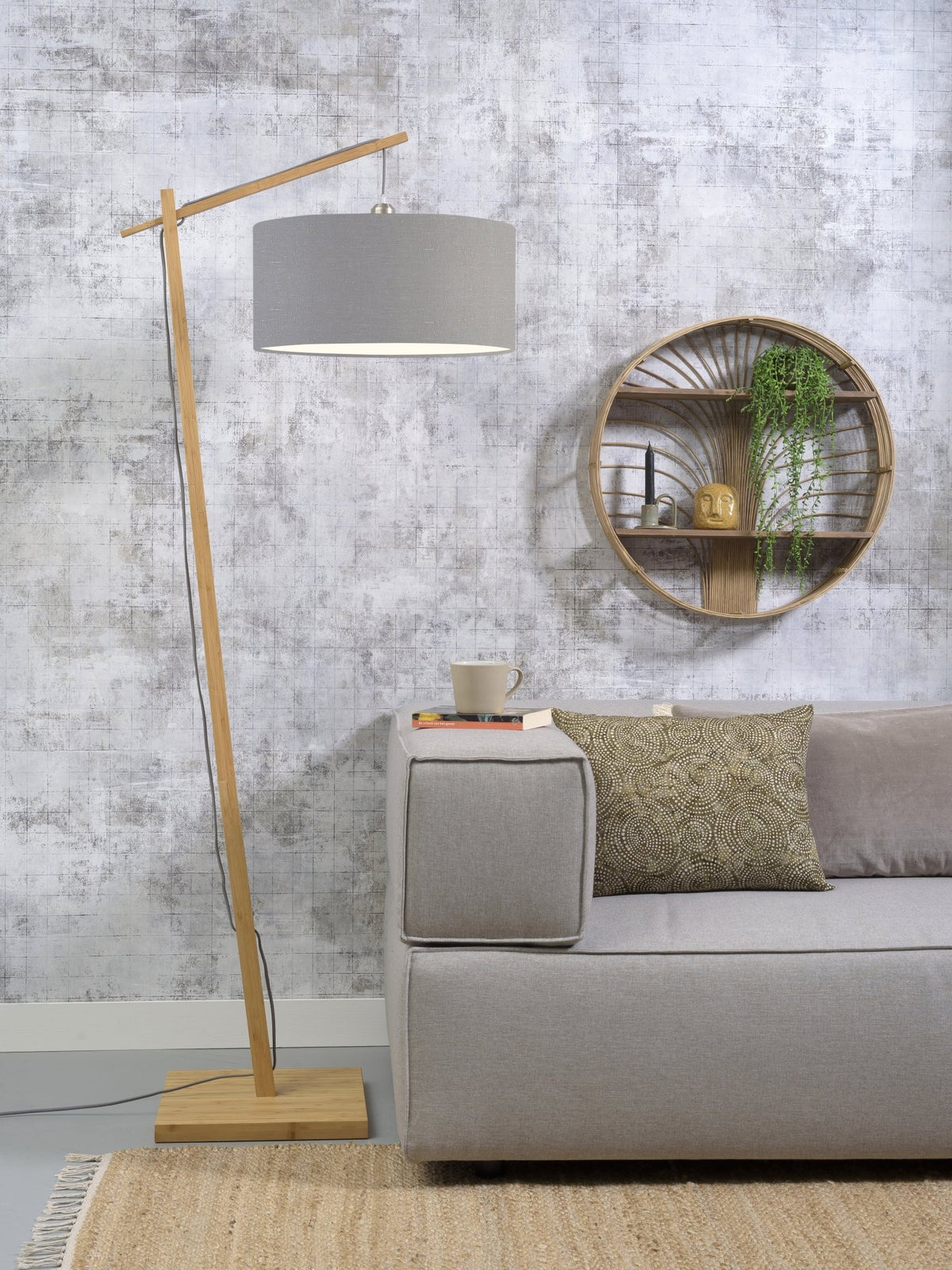 Lampadaire en bambou et lin gris clair Andes - Good & Mojo - The Cool Republic