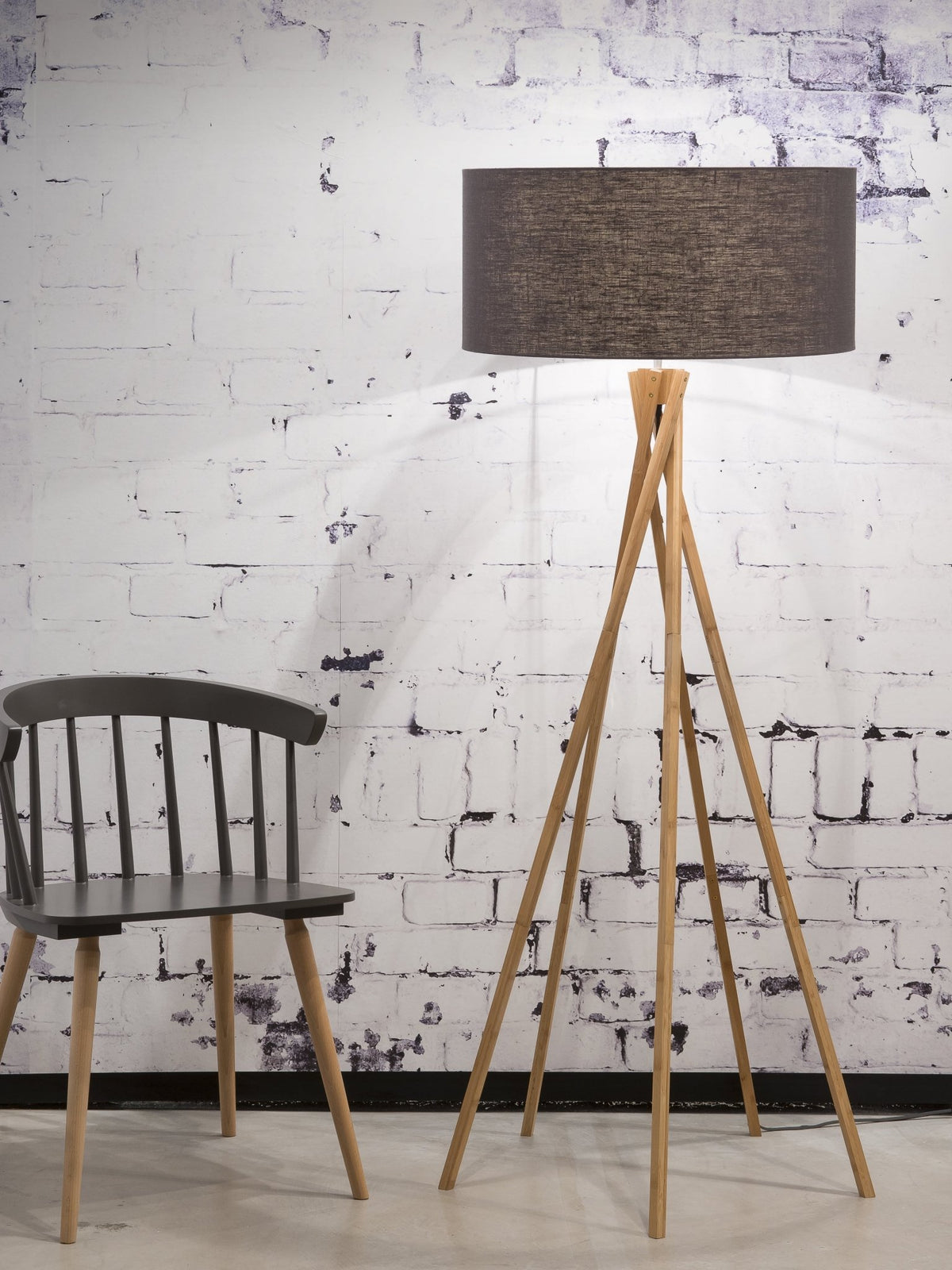 Lampadaire en bambou gris foncé Kilimanjaro - Good & Mojo - The Cool Republic