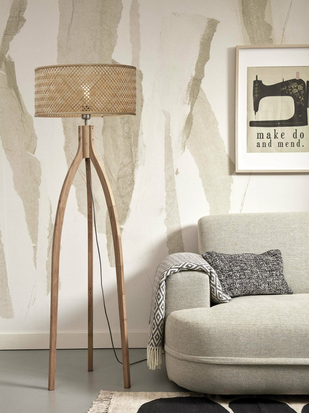 Lampadaire en bambou naturel avec abat-jour en bois naturel 150x50 cm Java - Good & Mojo - The Cool Republic