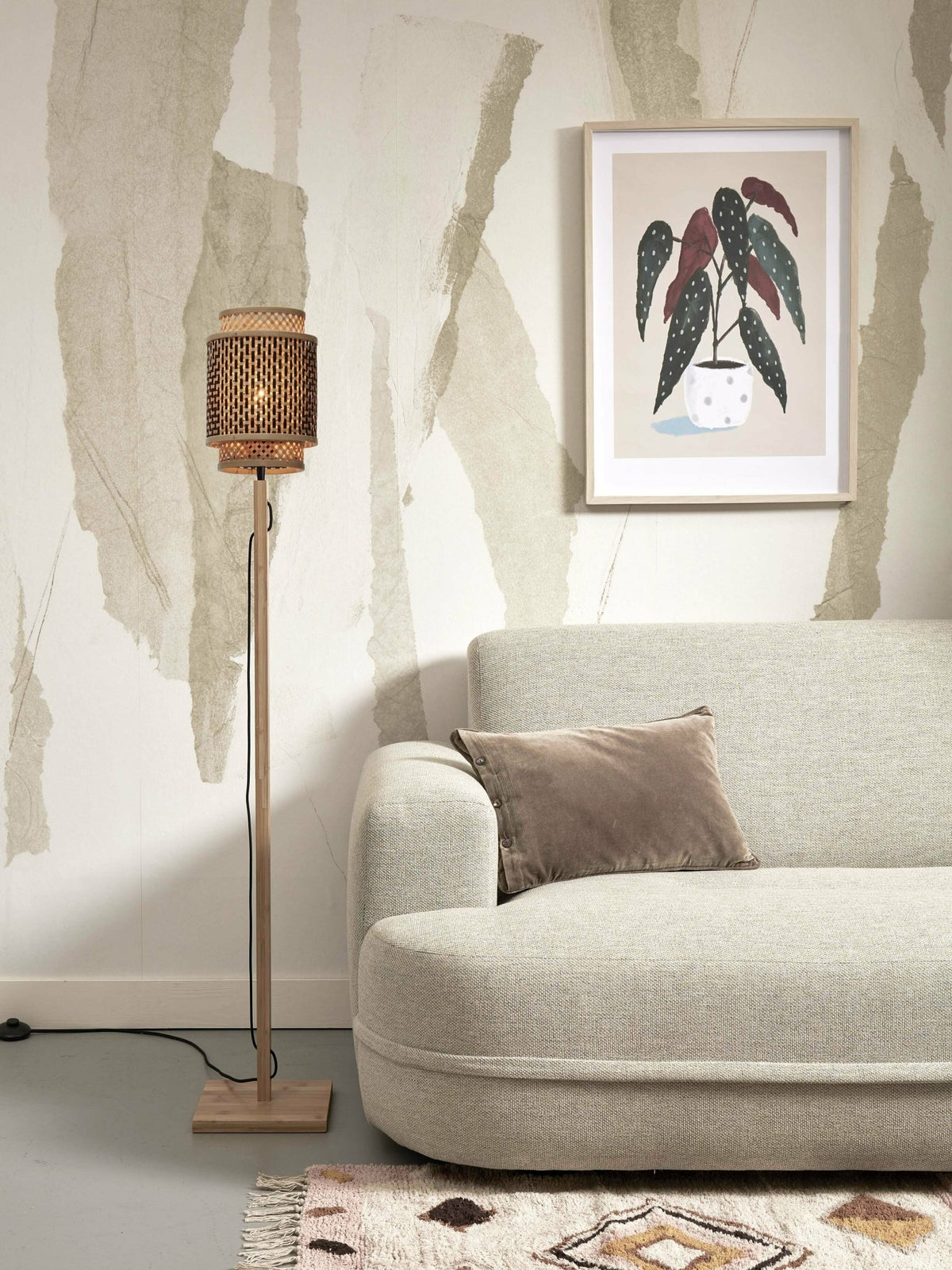 Lampadaire en bambou naturel avec abat-jour en bois noir et naturel 135x18 cm Bhutan - Good & Mojo - The Cool Republic