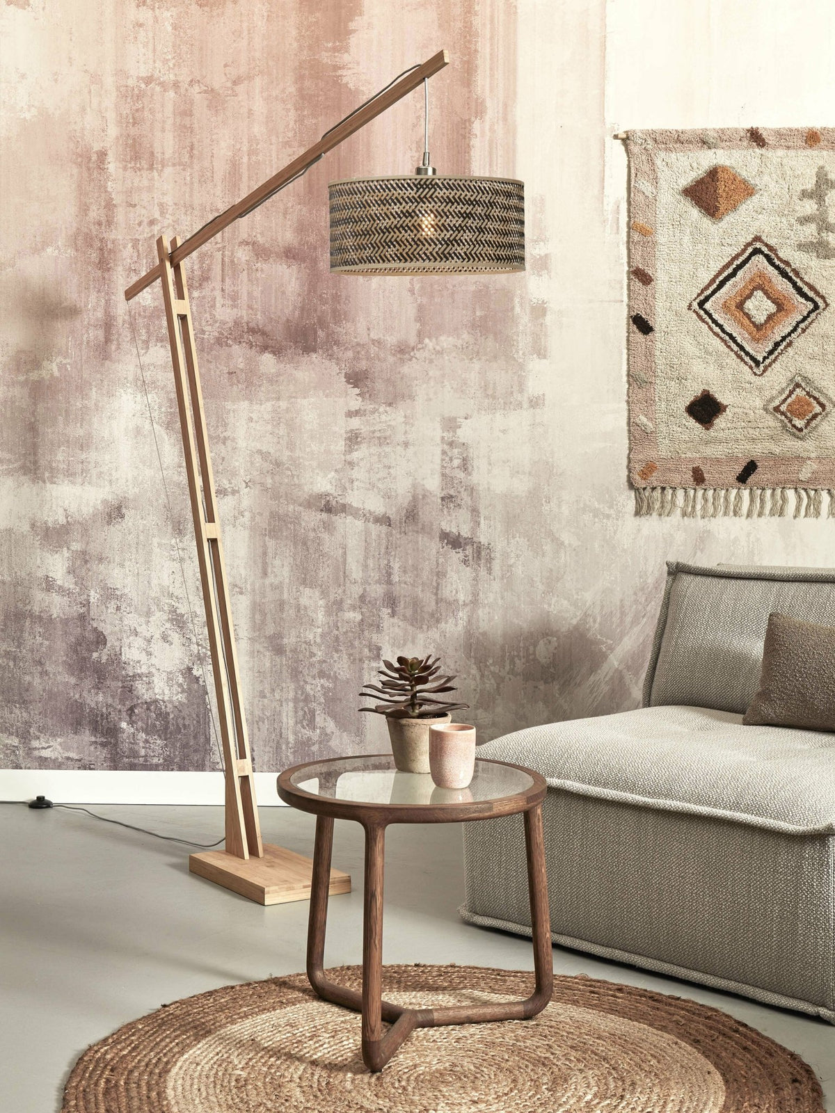 Lampadaire en bambou naturel avec abat-jour en bois noir et naturel 207x50 cm Java - Good & Mojo - The Cool Republic