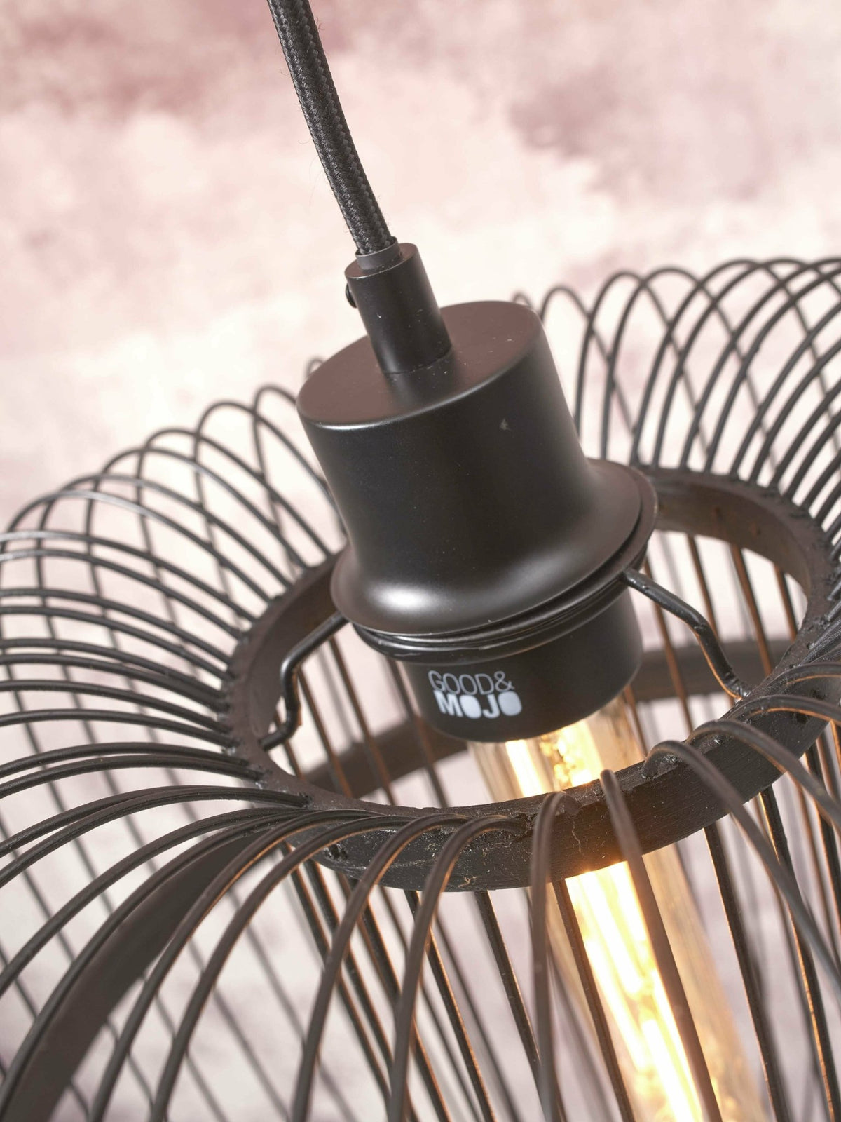 Lampadaire en bambou noir avec abat-jour en bois noir 176x38 cm Hokkaido - Good & Mojo - The Cool Republic
