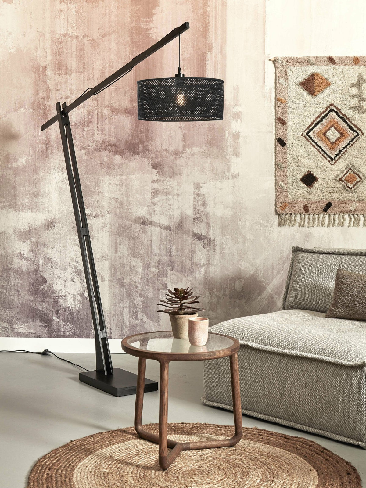 Lampadaire en bambou noir avec abat-jour en bois noir 207x50 cm Java - Good & Mojo - The Cool Republic