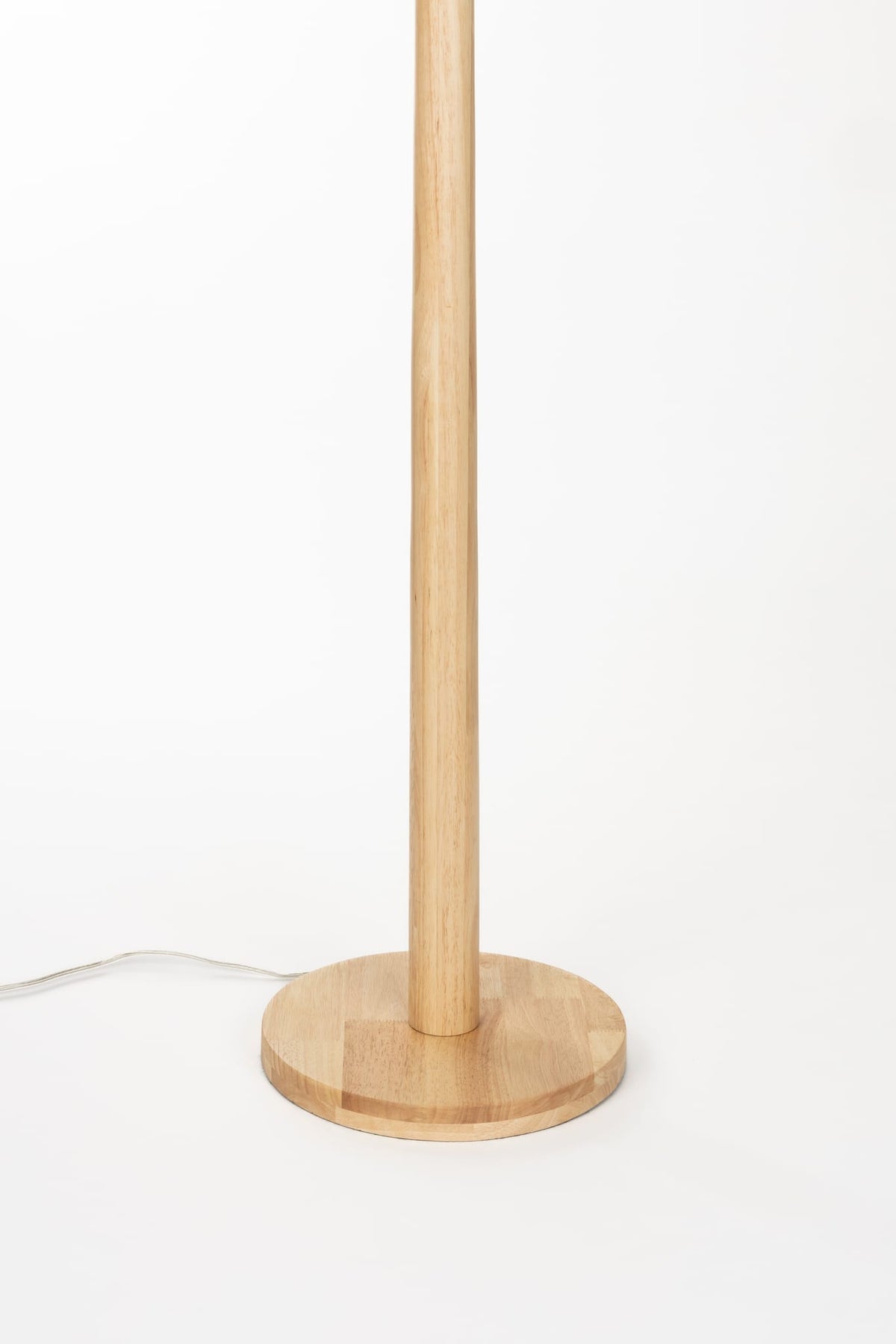 Lampadaire en bois d’hévéa et tissu blanc 149cm Scallop - Dutchbone — vue 5