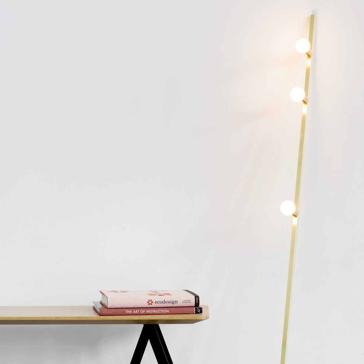 Lampadaire en laiton Dot - Lambert & Fils - The Cool Republic