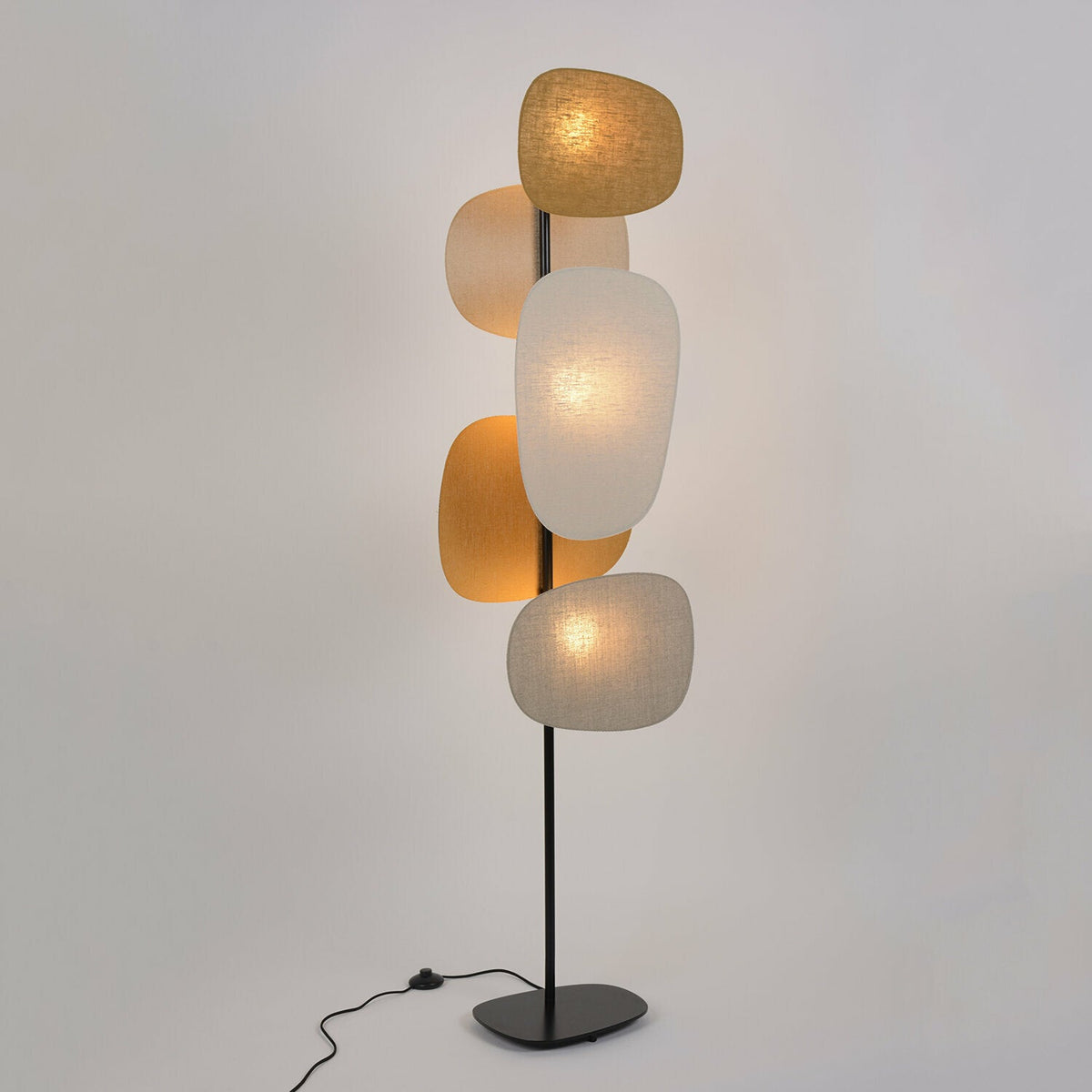 Lampadaire en lin 174 cm Screen 70's - Market set - The Cool Republic