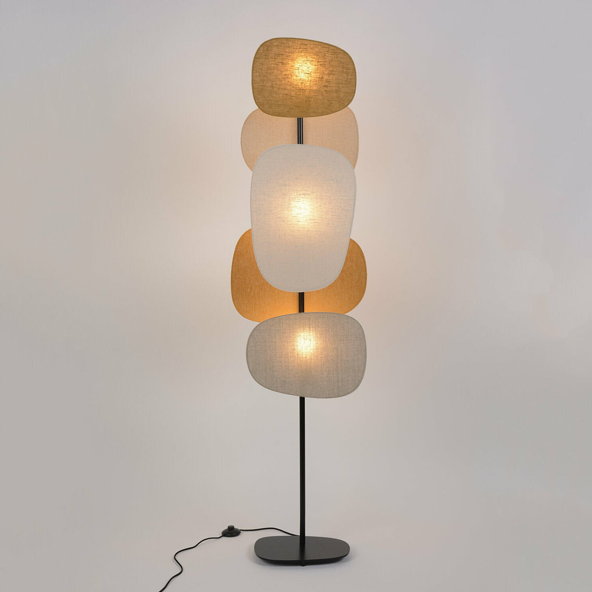 Lampadaire en lin 174 cm Screen 70's - Market set - The Cool Republic