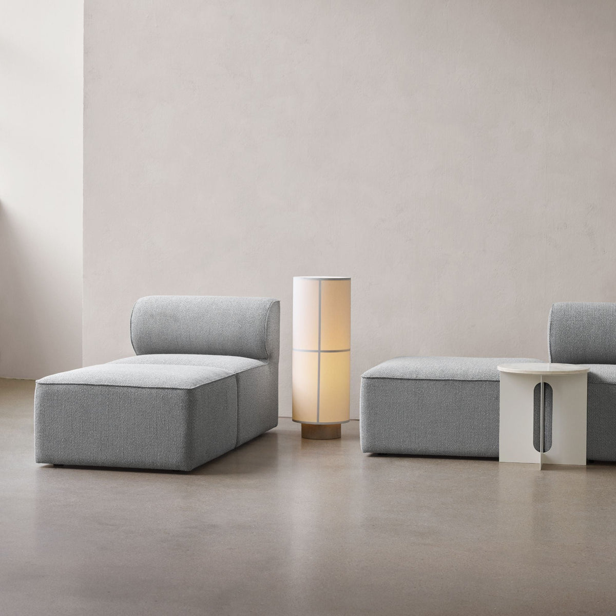 Lampadaire en lin blanc 83cm Hashira - Audo - The Cool Republic