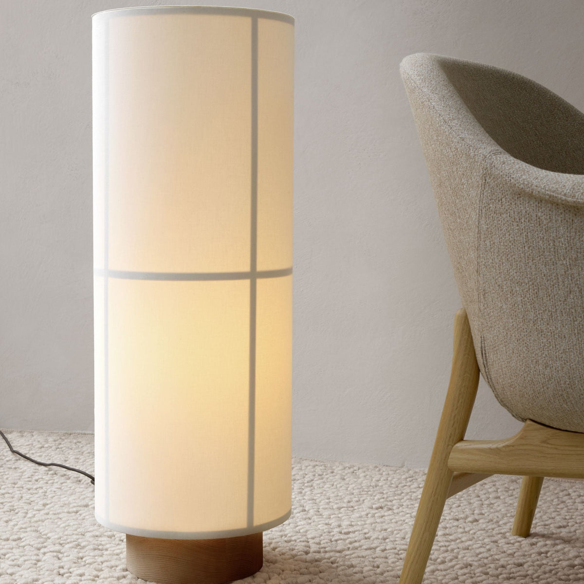 Lampadaire en lin blanc 83cm Hashira - Audo - The Cool Republic
