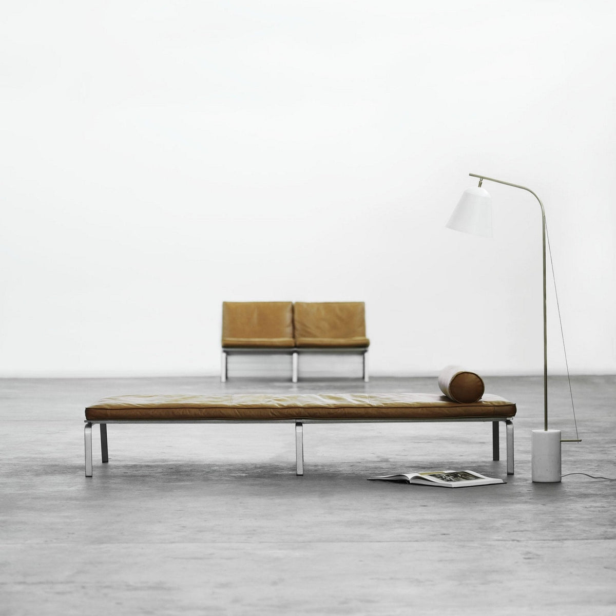 Lampadaire en marbre blanc Line Two - Norr11 - The Cool Republic