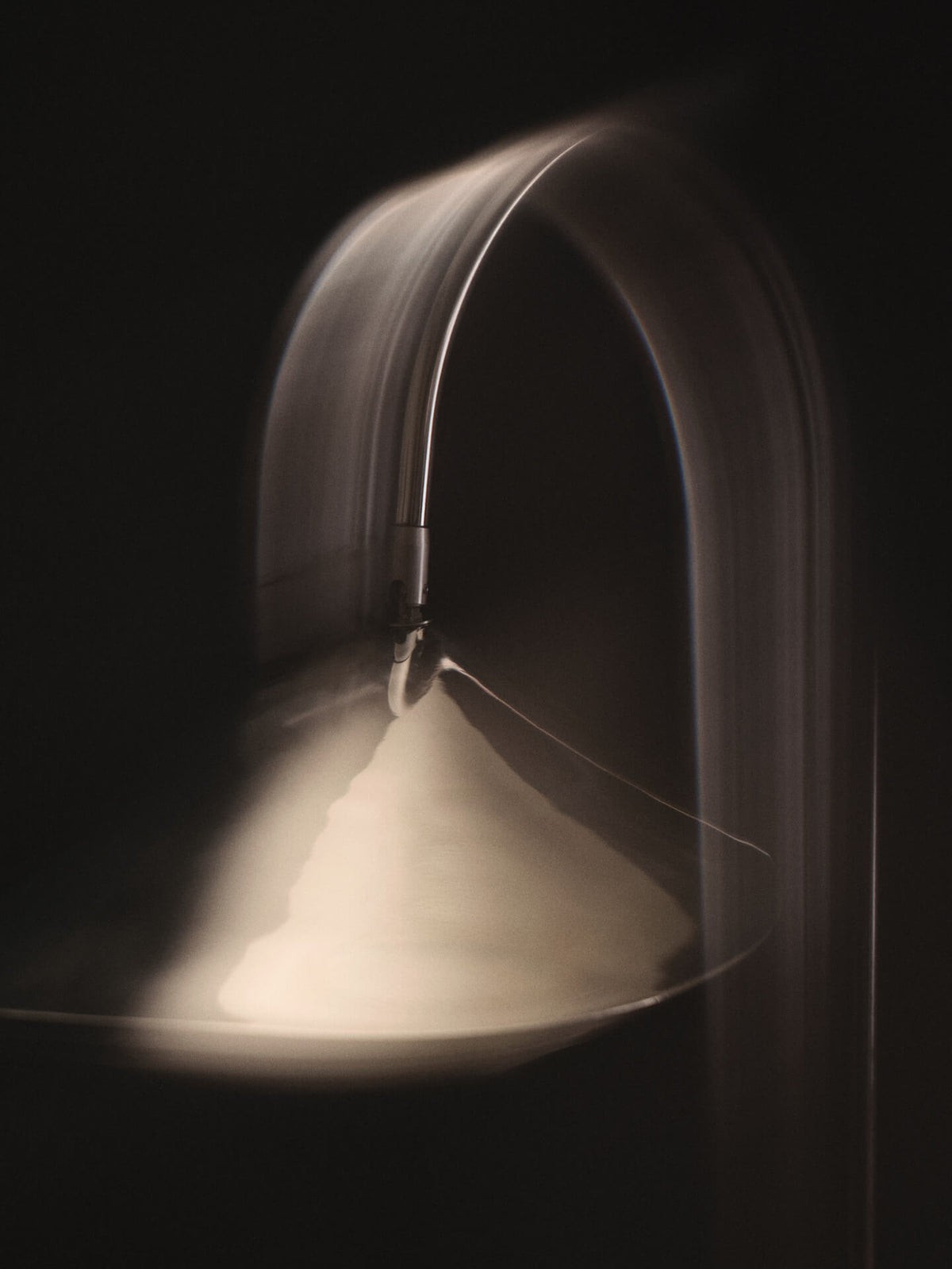 Lampadaire en marbre gris et acier inoxydable Arum - Ferm Living - The Cool Republic