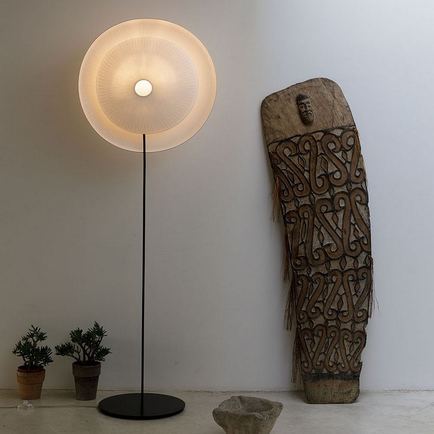 Lampadaire en papier 178 cm Diva - Céline Wright - The Cool Republic