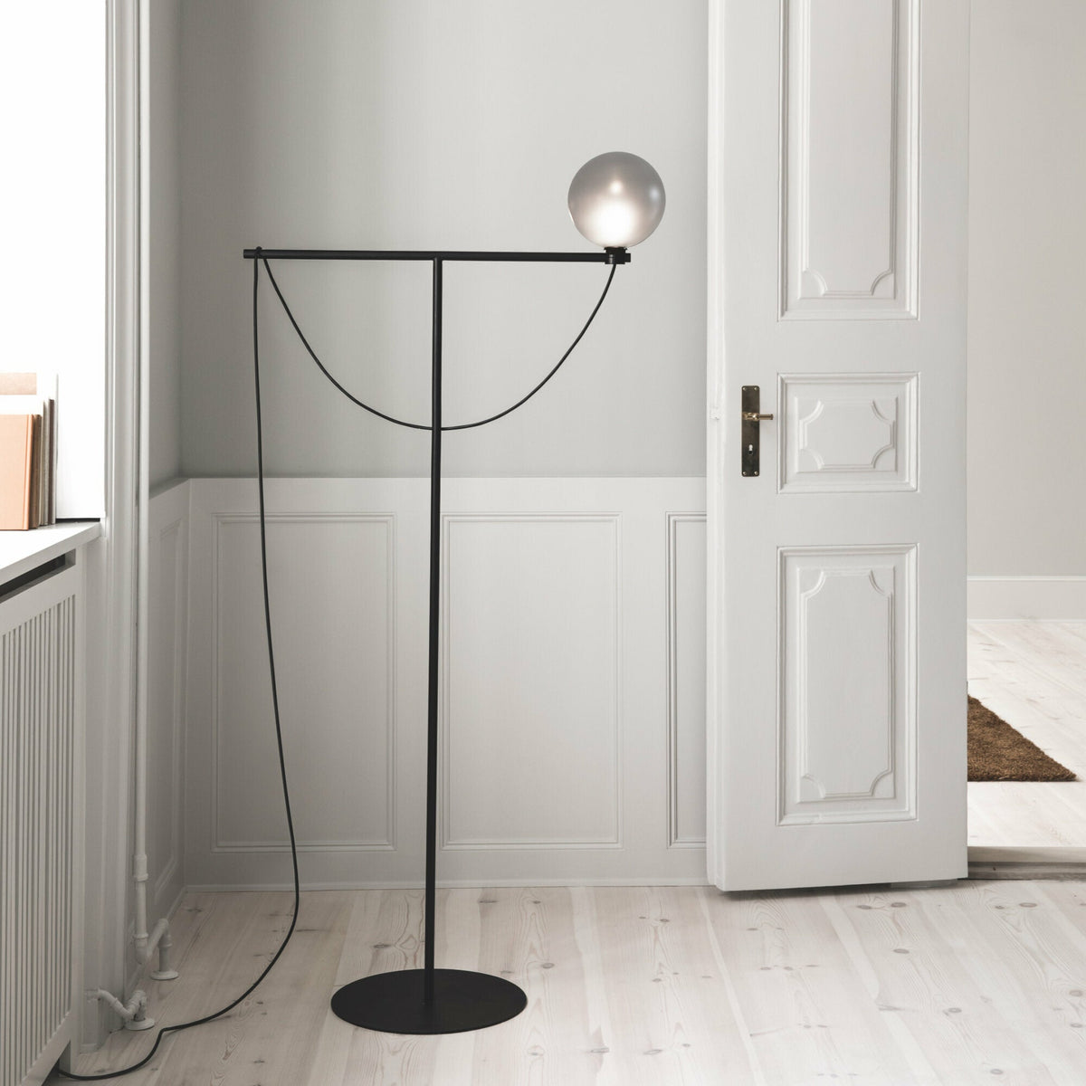 Lampadaire Globe - HANDVÄRK - The Cool Republic