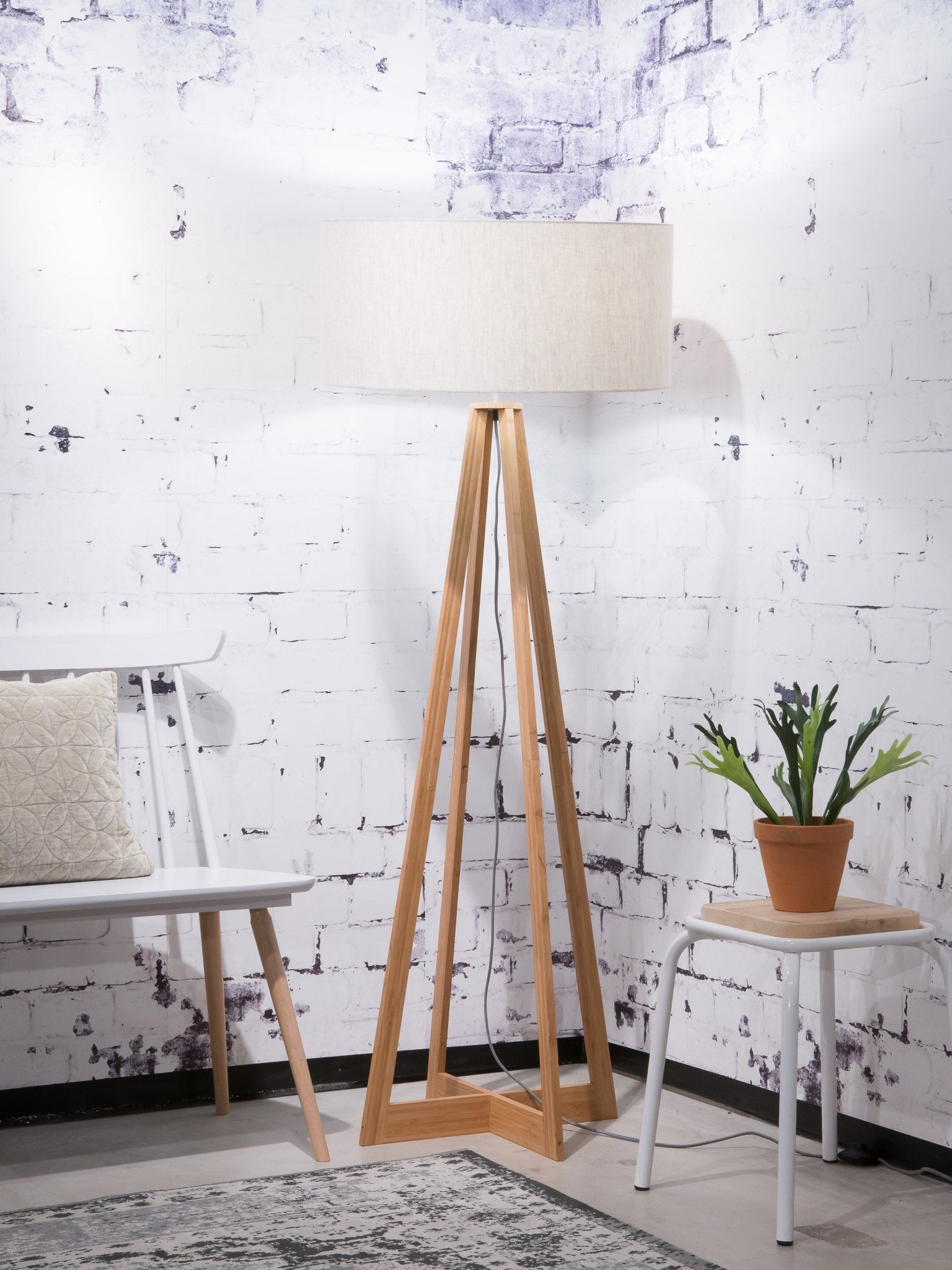 Lampadaire gris clair Everest - Good & Mojo - The Cool Republic