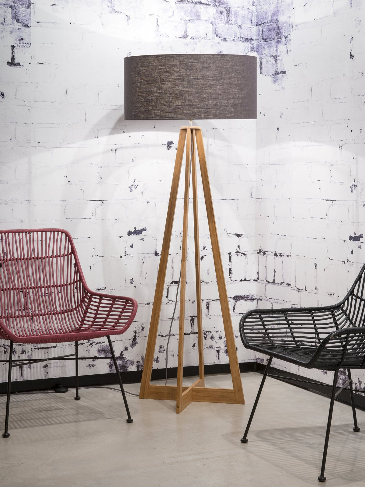 Lampadaire gris foncé Everest - Good & Mojo - The Cool Republic