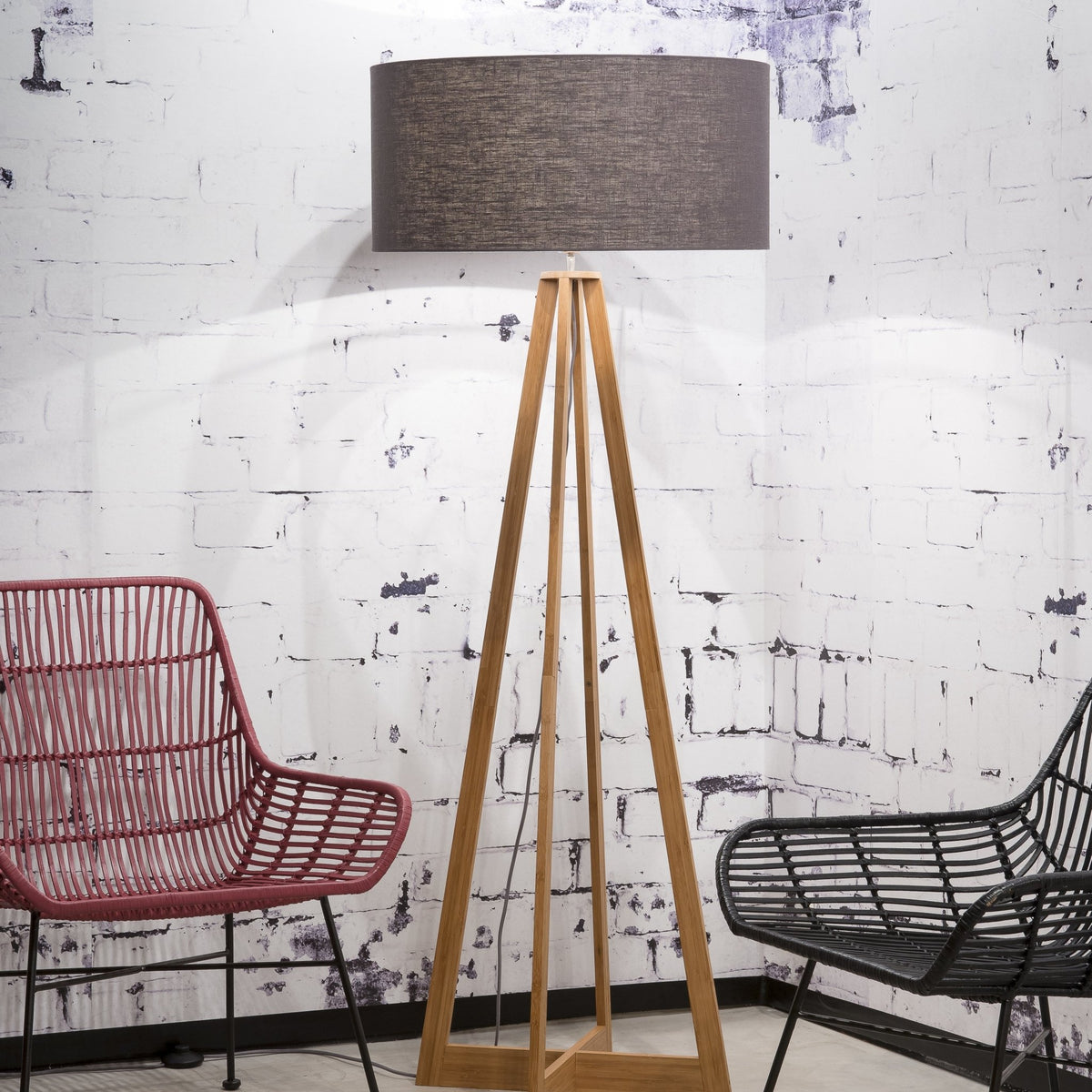 Lampadaire gris foncé Everest - Good & Mojo - The Cool Republic