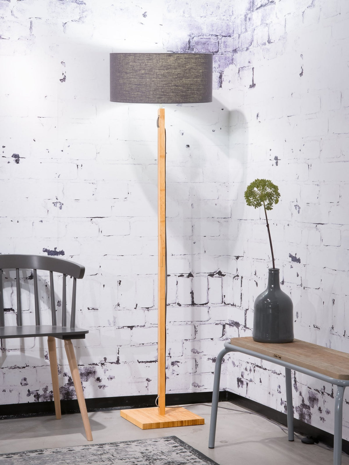 Lampadaire gris foncé Fuji - Good & Mojo - The Cool Republic