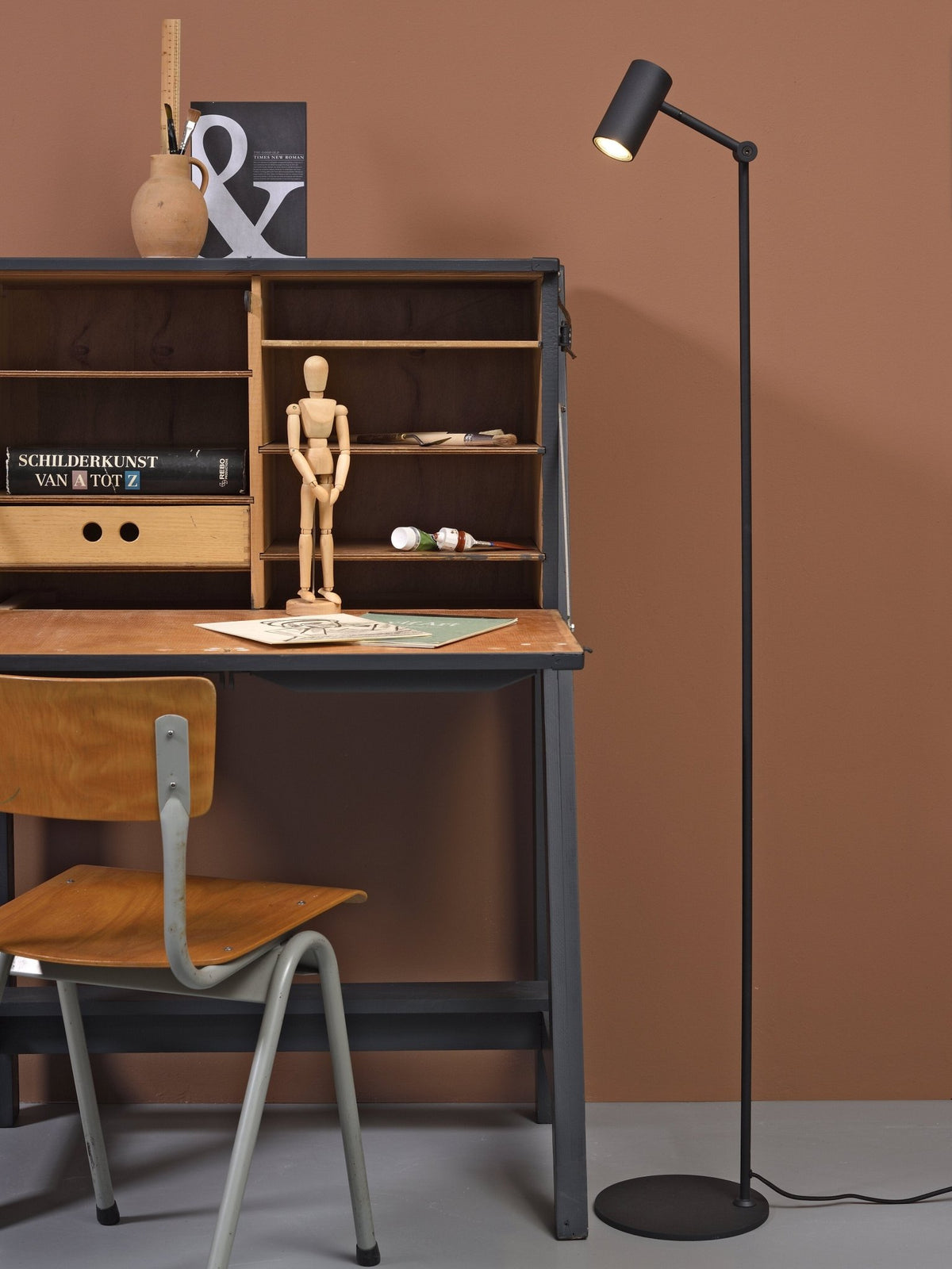 Lampadaire led en fer noir 133cm Montreux - It's about Romi - The Cool Republic