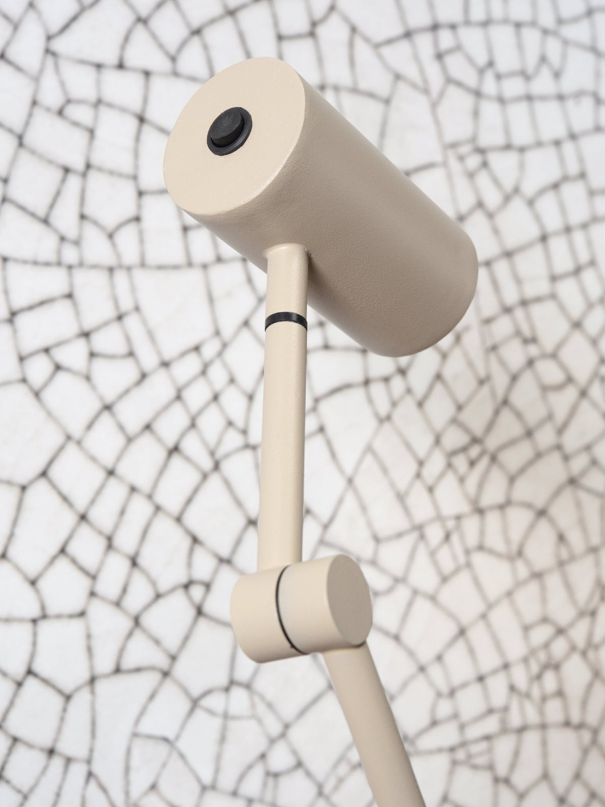 Lampadaire led en fer sable 133cm Montreux - It's about Romi - The Cool Republic