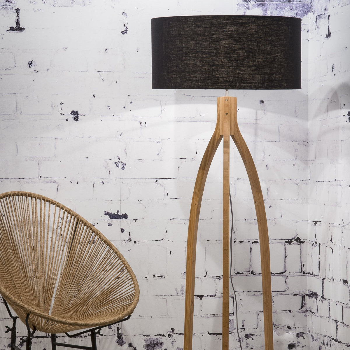 Lampadaire noir Annapurna - Good & Mojo - The Cool Republic