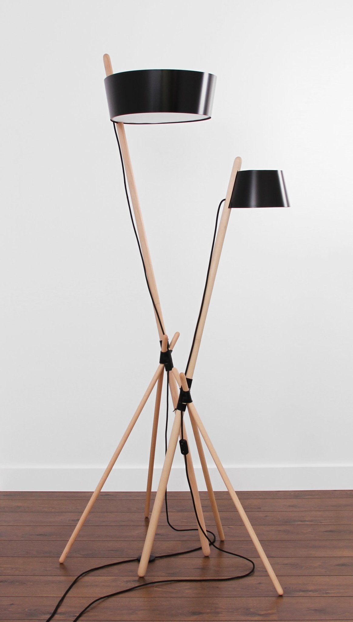 Lampadaire noir KA XL Functional - Woodendot - The Cool Republic