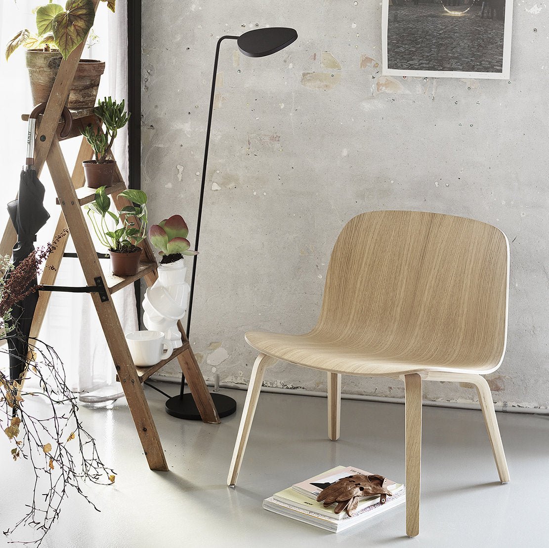 Lampadaire noir Leaf - Muuto - The Cool Republic
