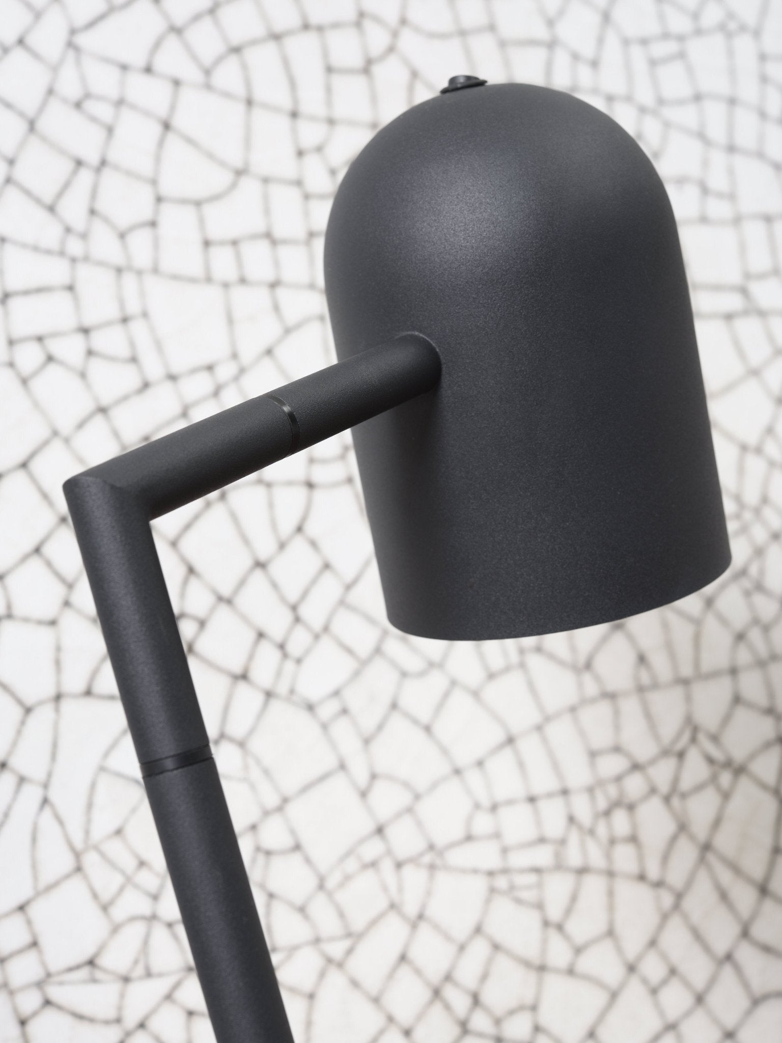 Lampadaire noir Marseille - It's about Romi - The Cool Republic