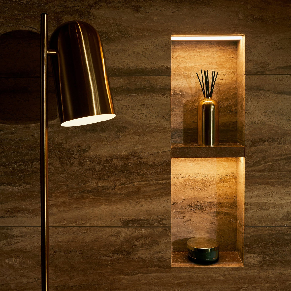Lampadaire verre et or Luceo - Aytm - The Cool Republic