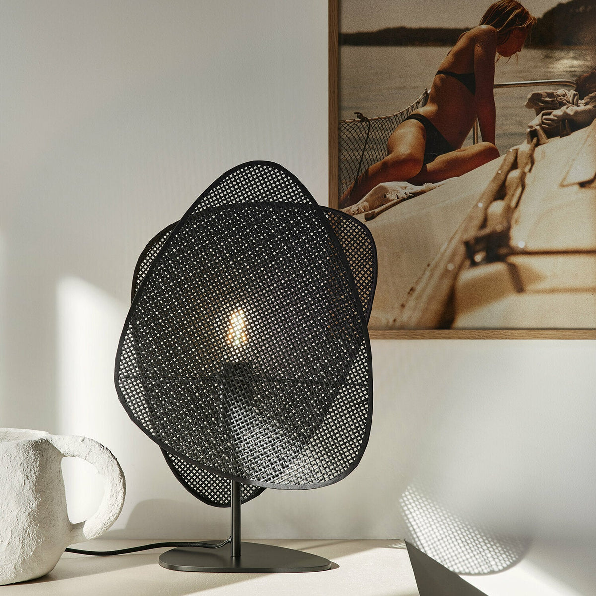 Lampe à poser 2 écrans en cannage noir 33 x 18 x 51 cm Screen - Market set - The Cool Republic