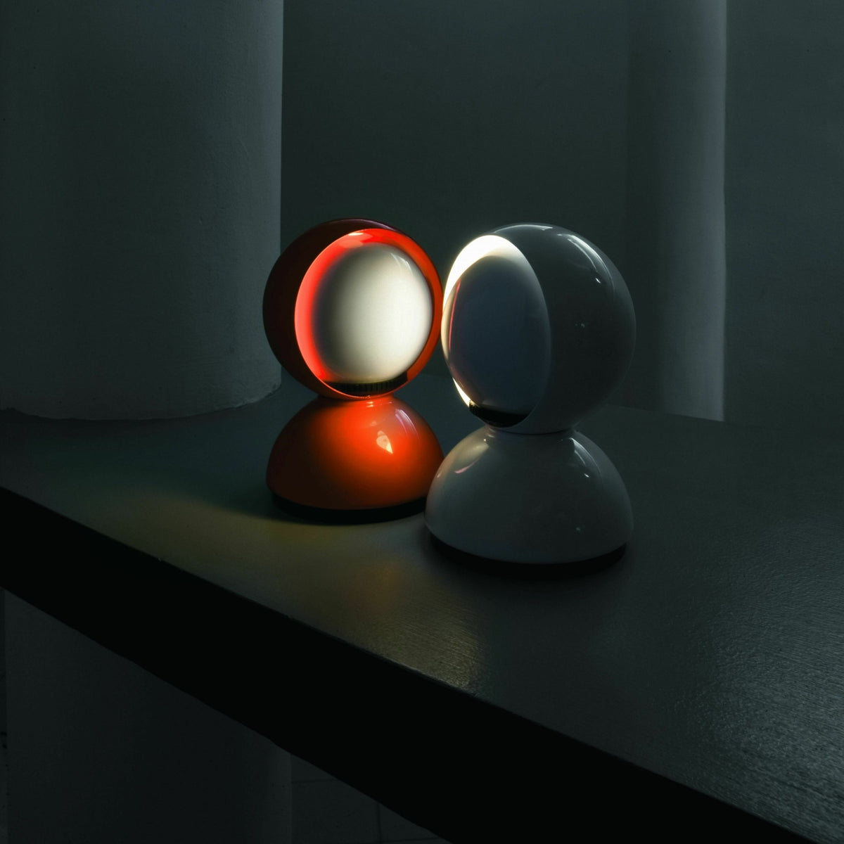 Lampe à poser blanche Eclisse - Artemide - The Cool Republic
