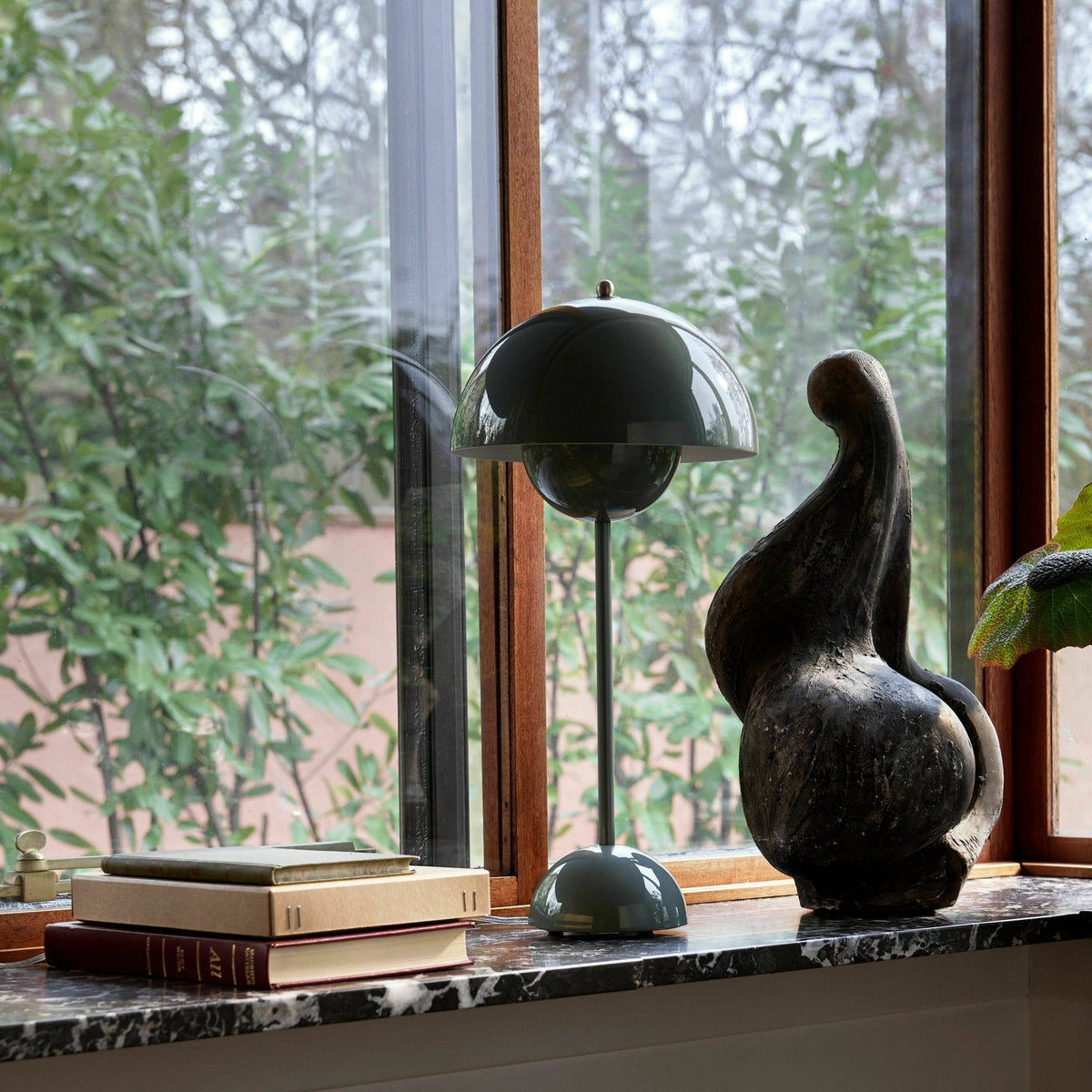 Lampe à poser bleu stone Flowerpot VP3 - &tradition - The Cool Republic