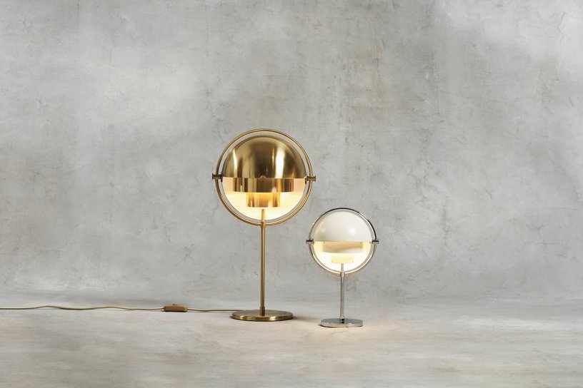 Lampe à poser chrome et métal blanc semi - mat Multi - Lite - Gubi - The Cool Republic