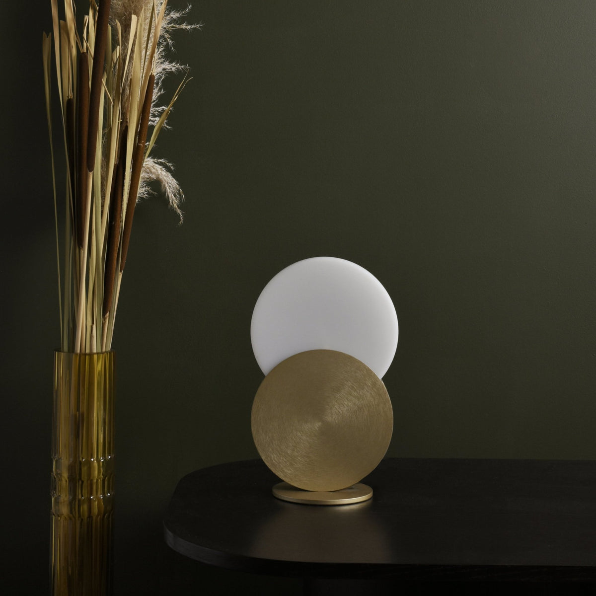Lampe à poser en acier dorée 20 x 31 cm Duo - Eno studio - The Cool Republic