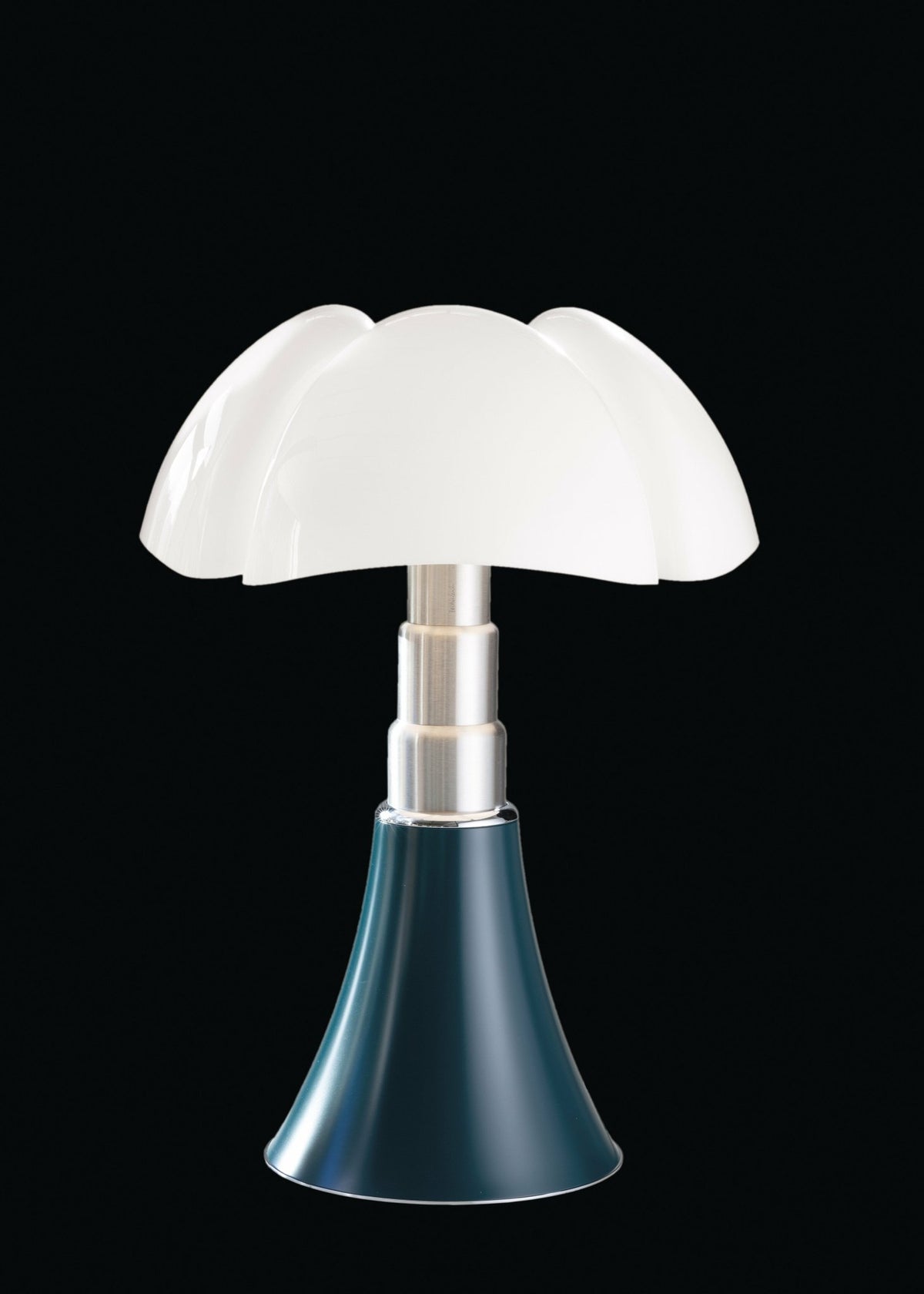 Lampe à poser en acier inox vert agave 86cm Pipistrello - Martinelli Luce - The Cool Republic