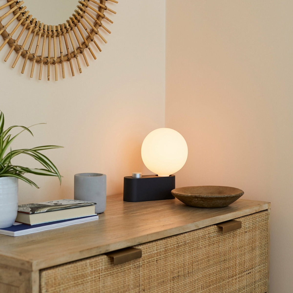 Black aluminum table lamp charbon 22 x 15 cm Alumina - Tala - The Cool Republic