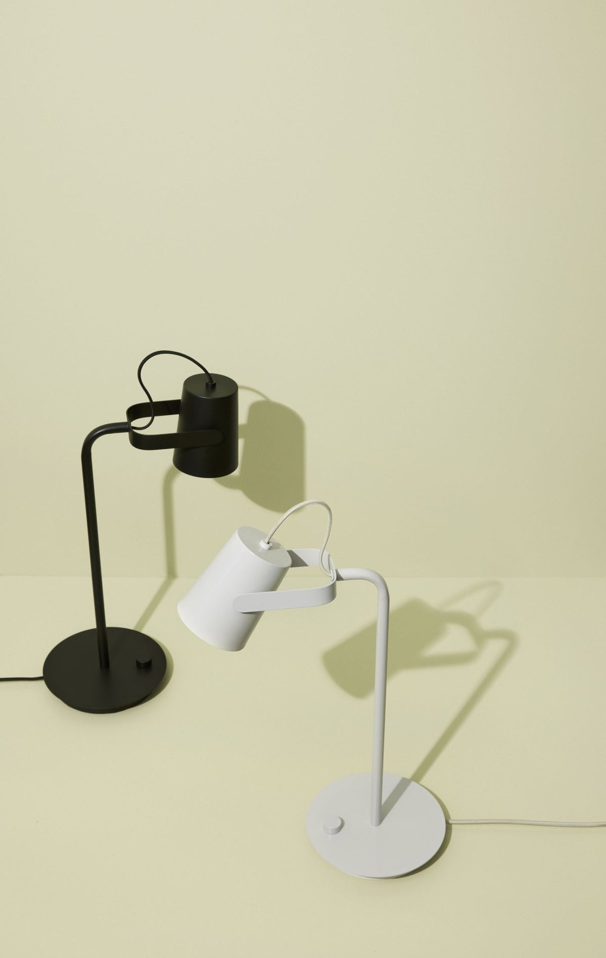 Lampe à poser en fer noir 54 cm Ardent - Hübsch - The Cool Republic
