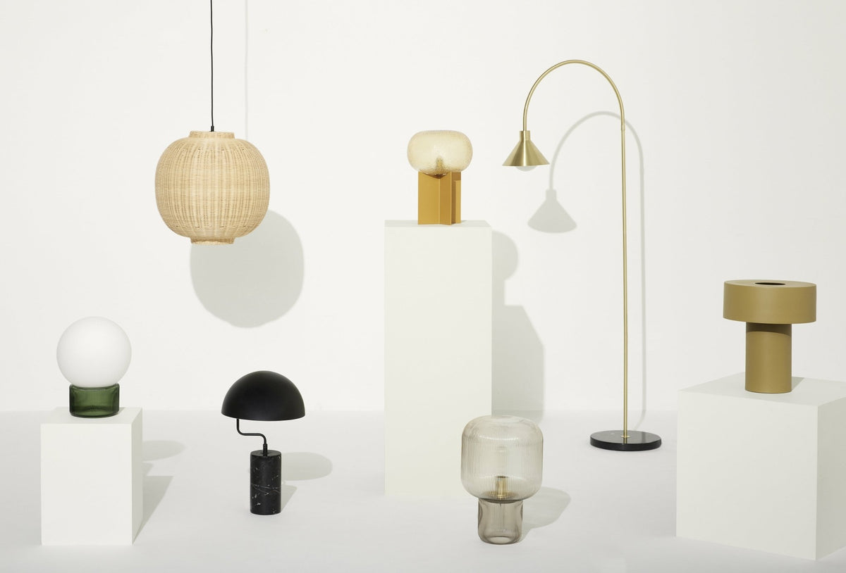 Lampe à poser en marbre et métal noir 48 x 38 cm - Hübsch - The Cool Republic