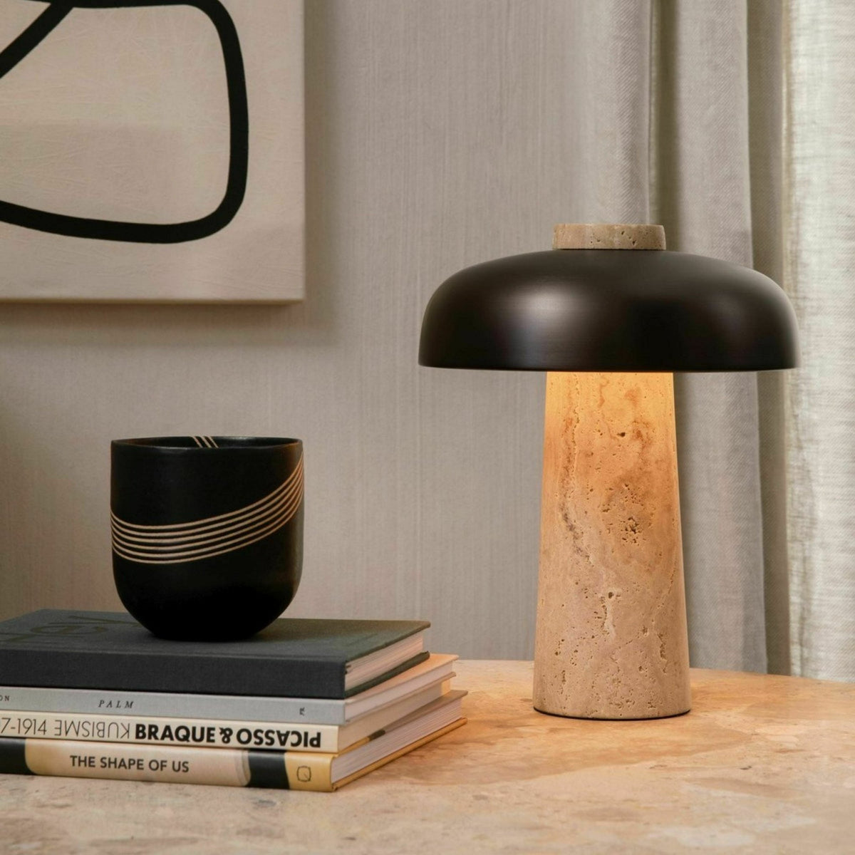 Lampe à poser en pierre travertin et aluminium laiton bronzé 30cm Reverse - Audo - The Cool Republic
